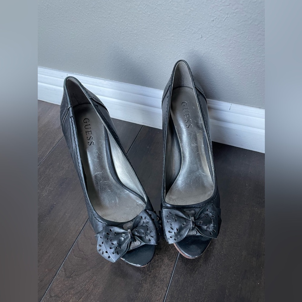 Guess leather heels size 8.5
